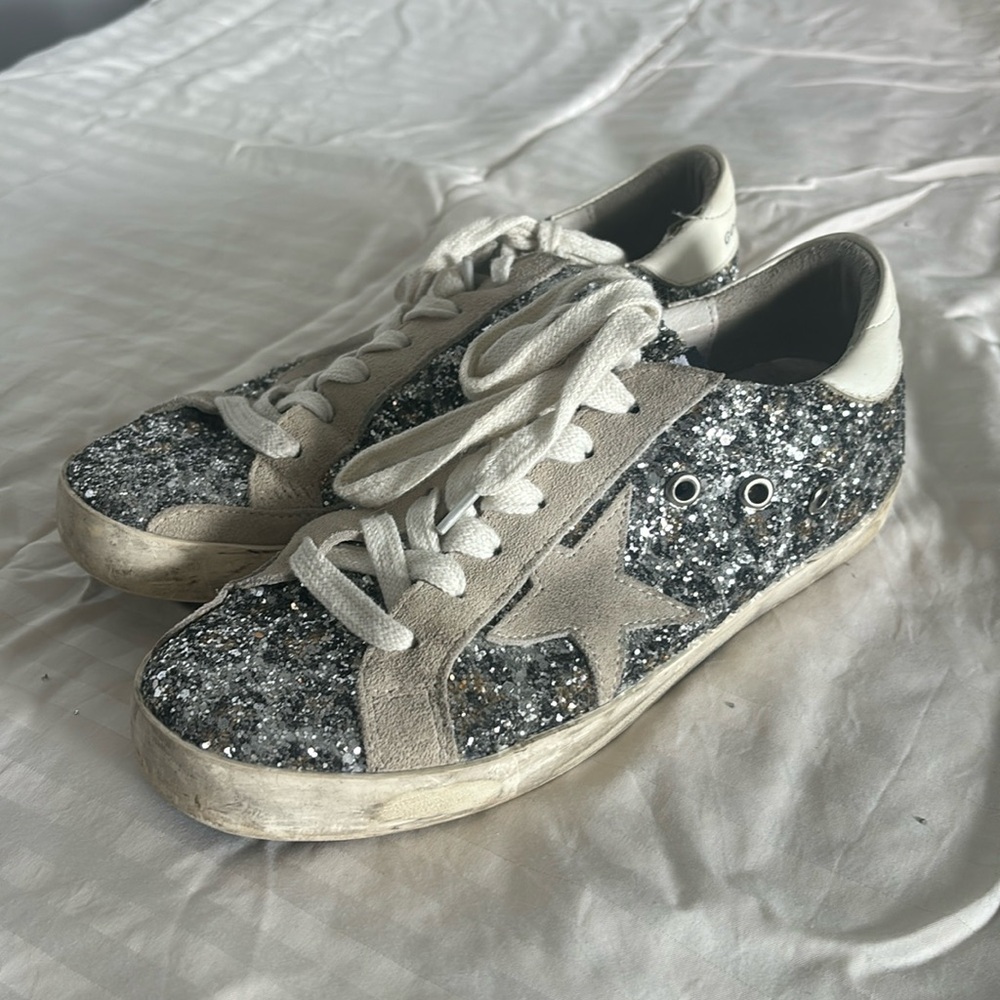 GOLDEN GOOSE limited addition sneakers